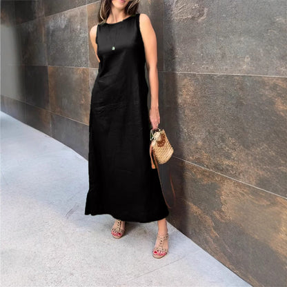 Ärmlös enfärgad klänning för kvinnor med sidoslits och knappar